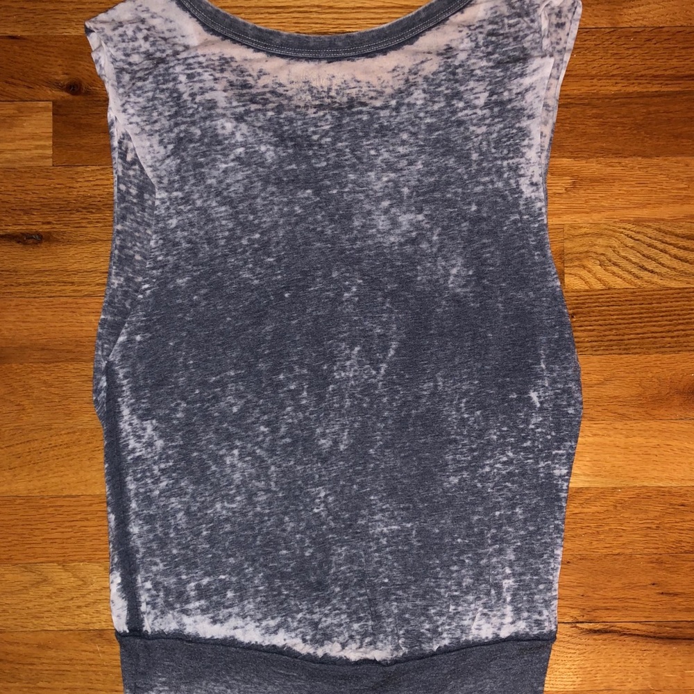 Retro Brand NYC Top - Picture 4 of 4